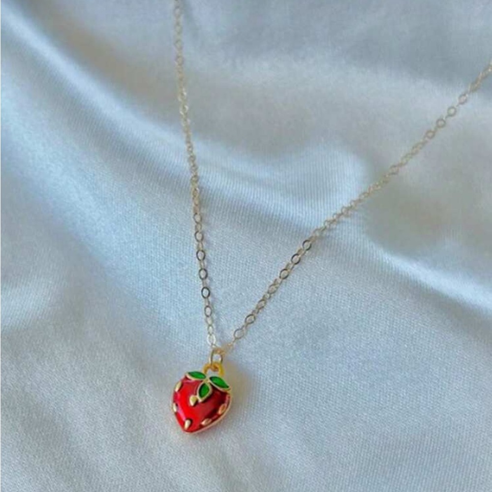 ⚠️Clearance Gold Strawberry Pendant Necklace - Picture 3 of 4